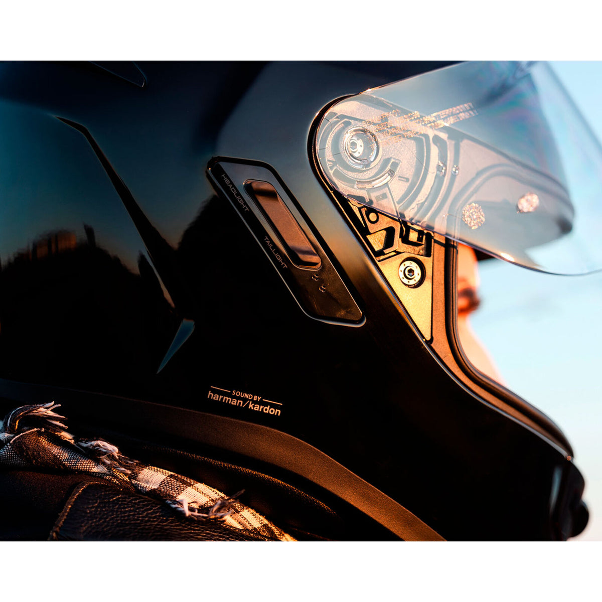 Sena Phantom Smart Helmet with Mesh Comms - Gloss Black