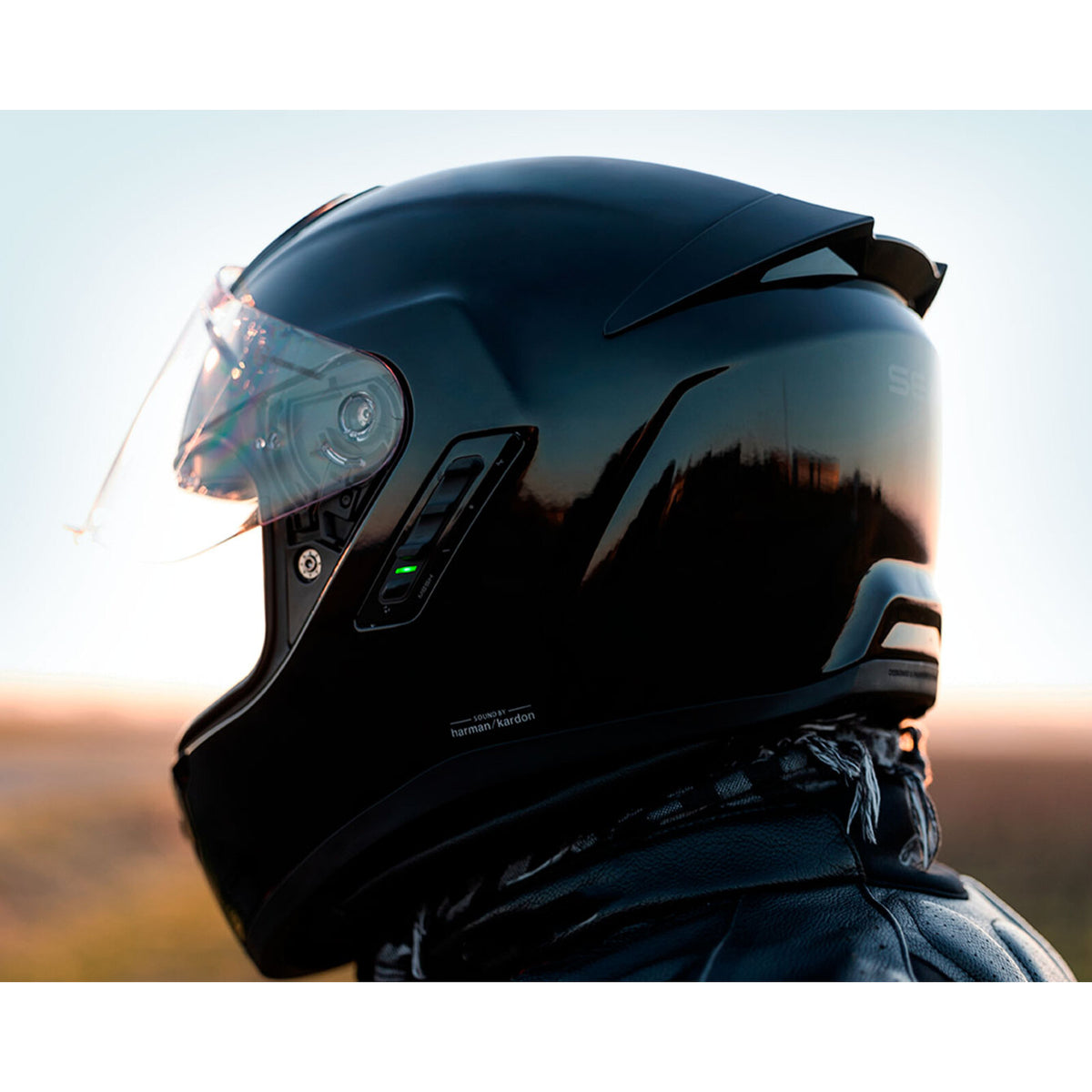 Sena Phantom Smart Helmet with Mesh Comms - Matte Black